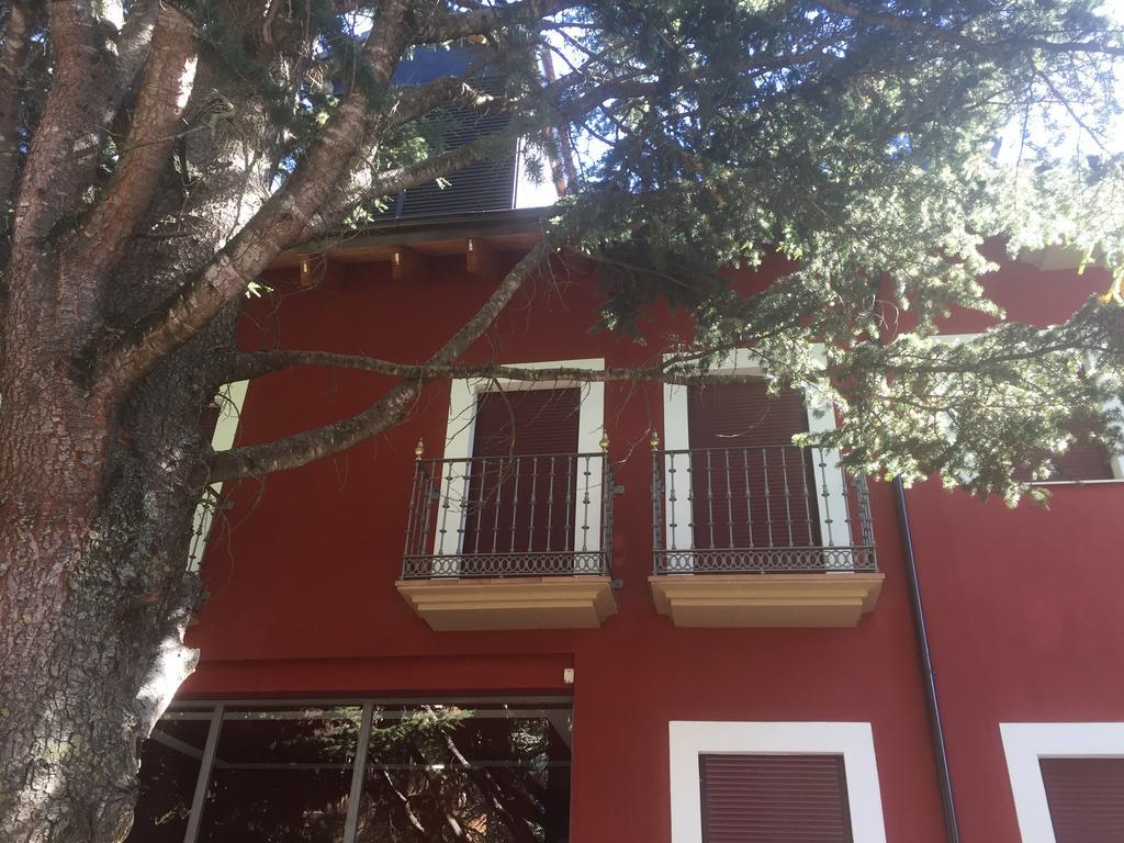 Atico Balcon De Jaca II Apartment Bagian luar foto