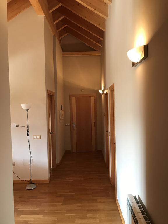Atico Balcon De Jaca II Apartment Bagian luar foto