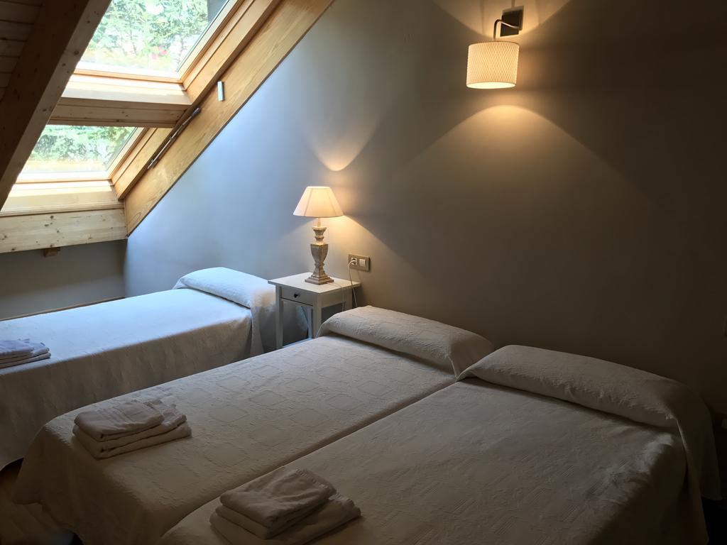 Atico Balcon De Jaca II Apartment Bagian luar foto